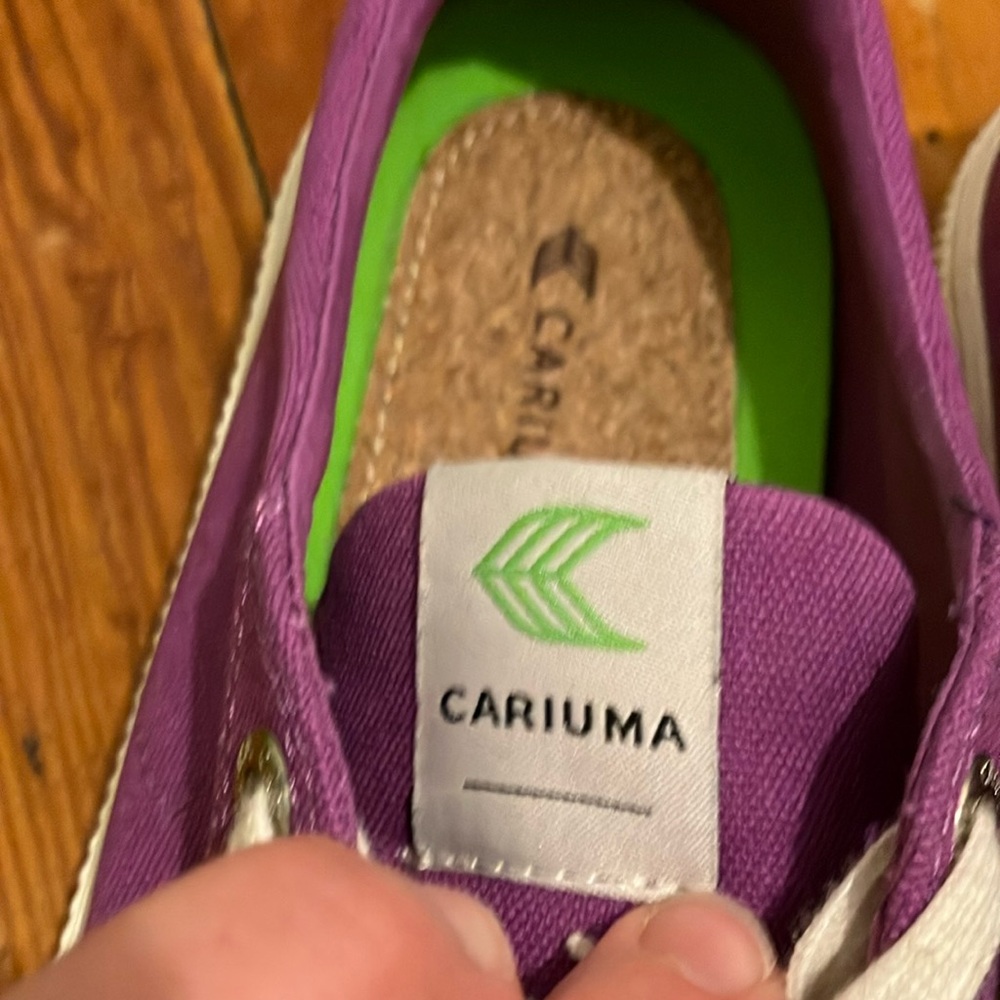 Cariuma low Purple Dahlia Canvas sneakers  women’s size 8.5 EUC - Picture 6 of 8